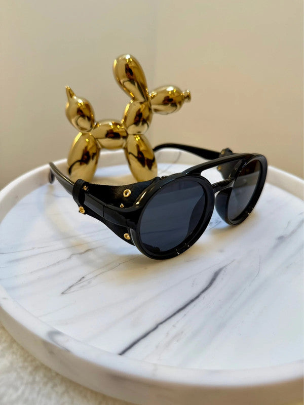 Lunaria, Sonnenbrille, UV400-Schutz, Farbe Schwarz – Lifestyle-Foto – Alinari Firenze