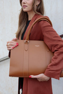 Alinari Tote, work tote in camel textured Italian leather – carried on the arm