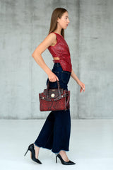 A stylish Alinarifirenze Cara Classic Shoulder Bag.