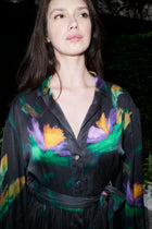 Ginevra, shirt dress in charcoal print 100% Mulberry silk – on model 2 – Alinari Firenze