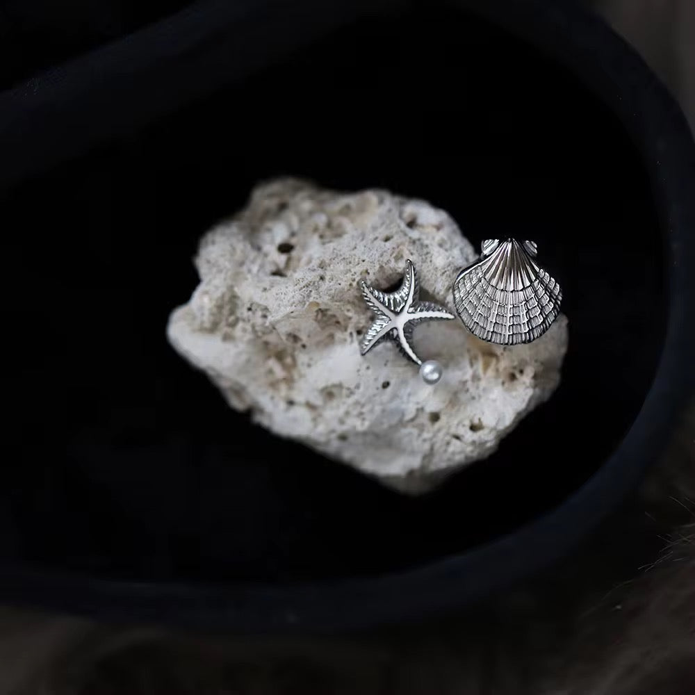 Sea Star and Shell, stud earrings in silver pearl-accent – styled view 3 – Alinari Firenze