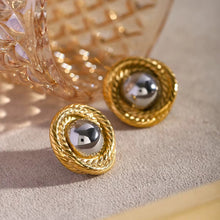 Vintage Rope Edge, pendientes de botón de metales mixtos, color dorado y plateado – foto lifestyle 3 – Alinari Firenze